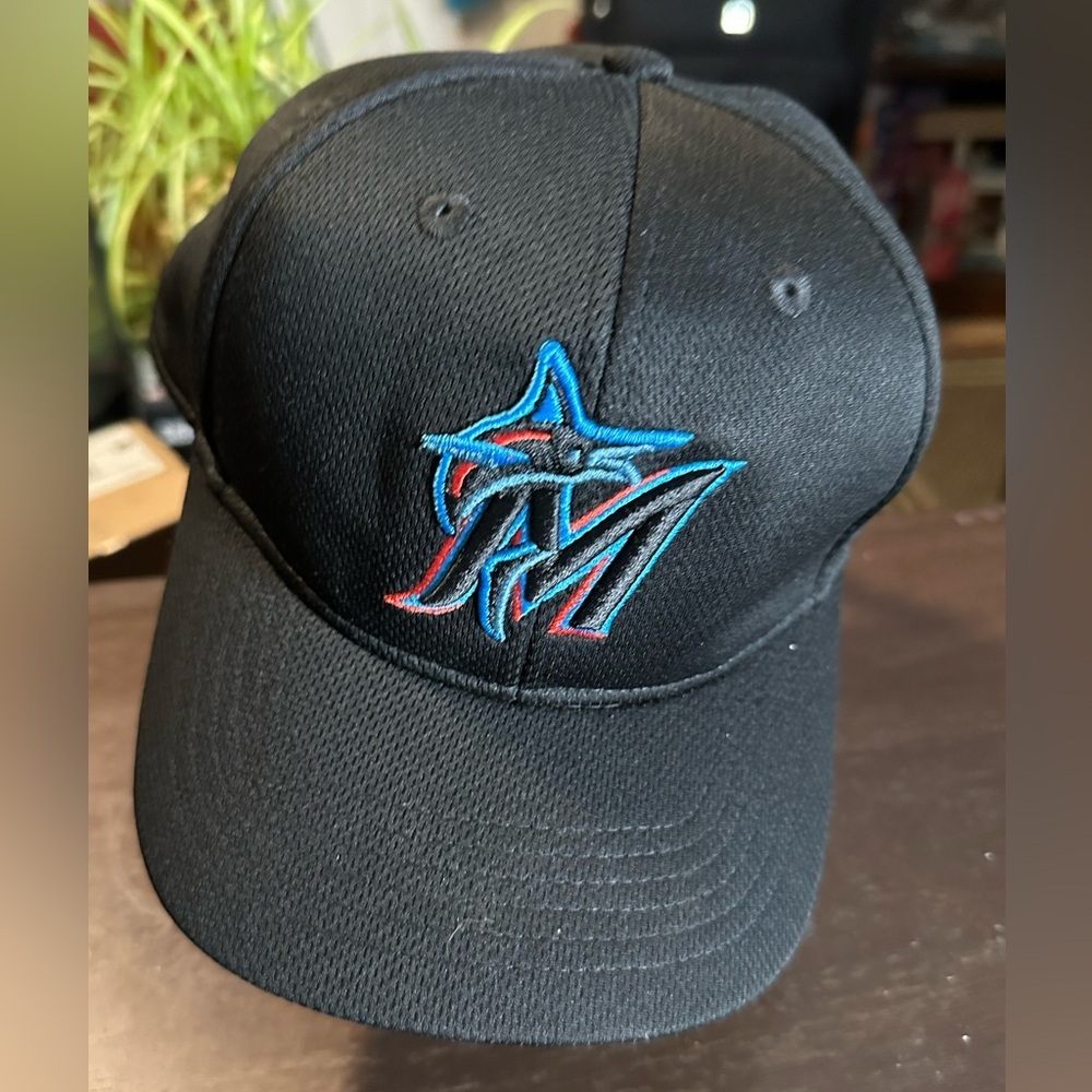 Florida Marlins Team MLB Baseball Cap Youth OC Sports Adjustable Black Hat